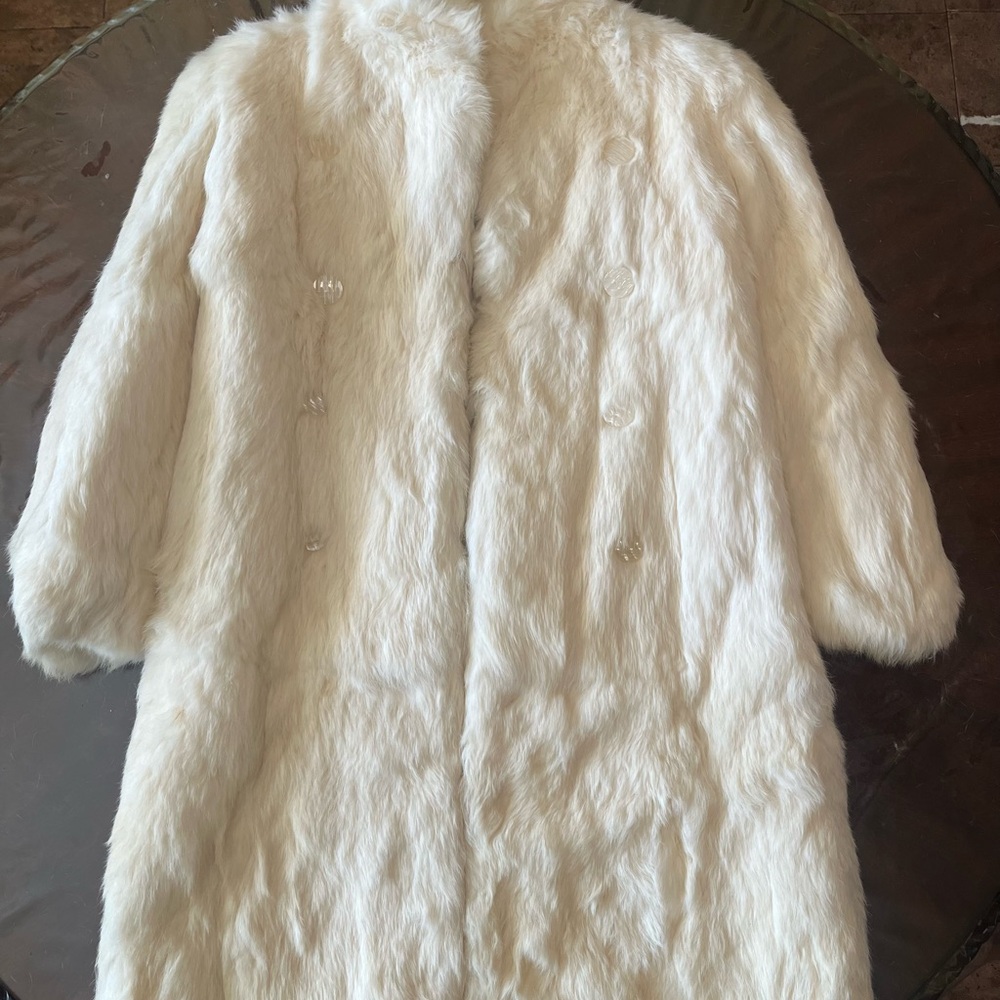 Vintage long fur coat size 8 in girls white/off white rabbit fur w/ silk lining